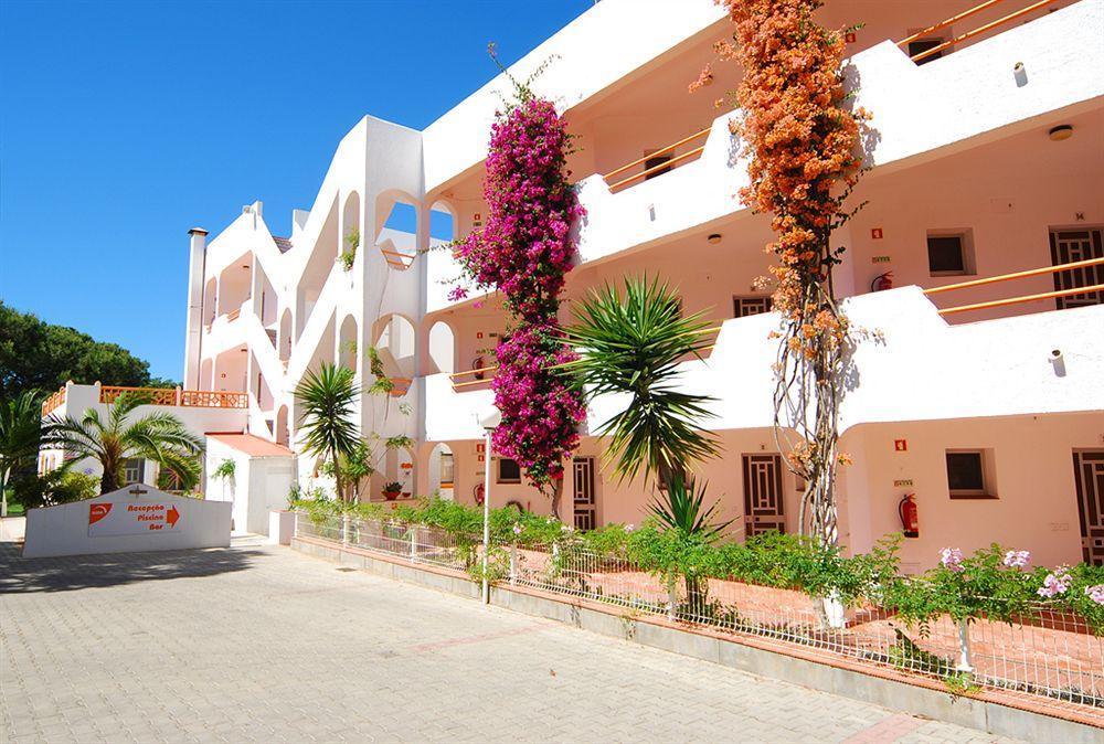 Apartamentos Turisticos Gida By Umbral Quarteira Luaran gambar