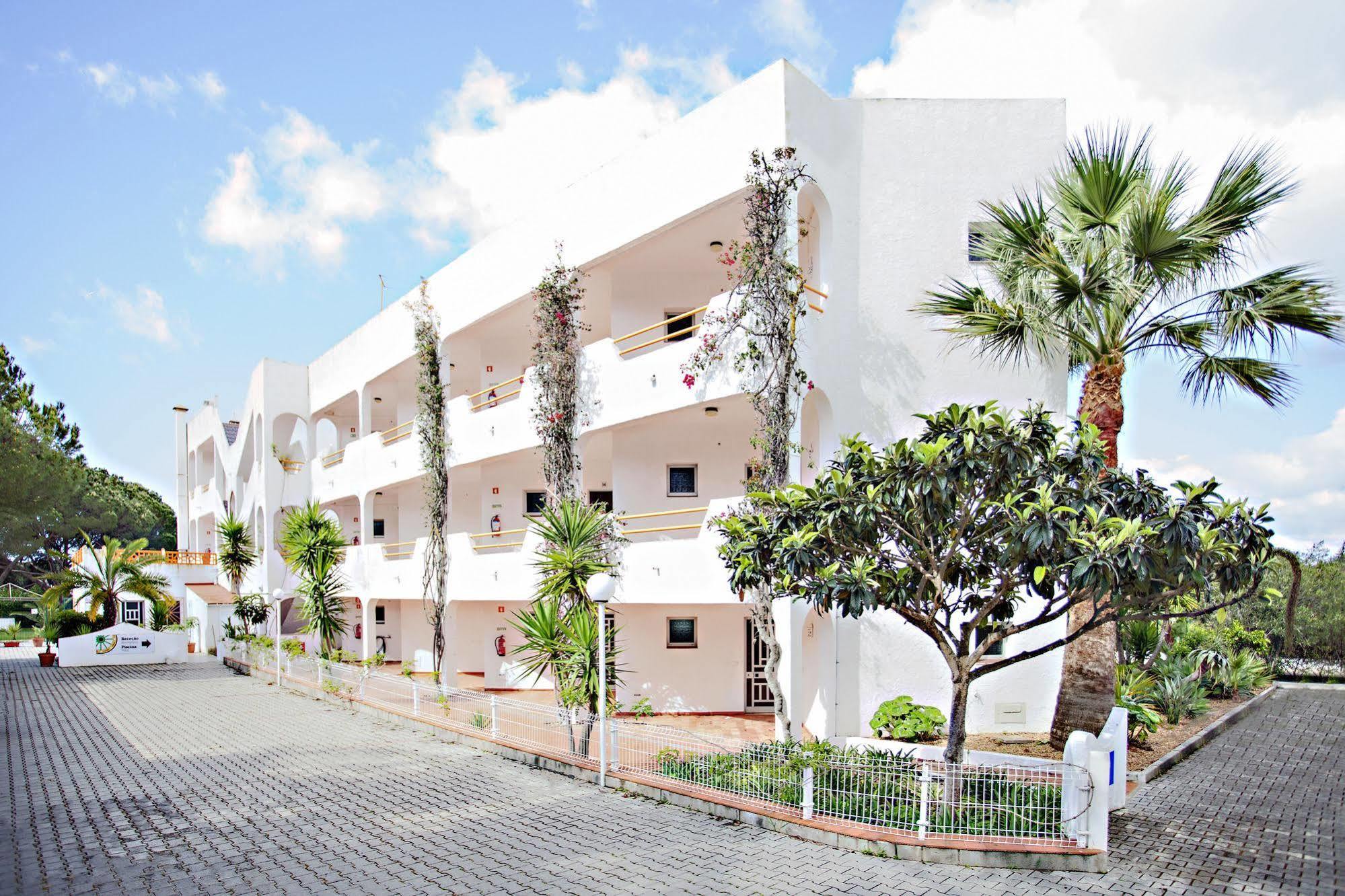 Apartamentos Turisticos Gida By Umbral Quarteira Luaran gambar