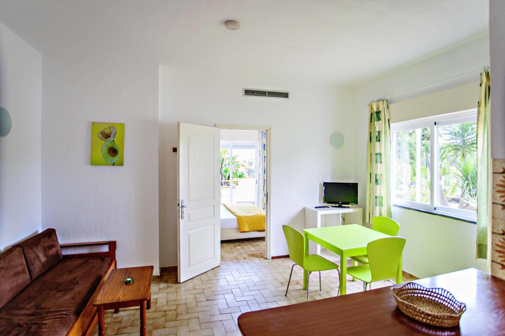 Apartamentos Turisticos Gida By Umbral Quarteira Luaran gambar