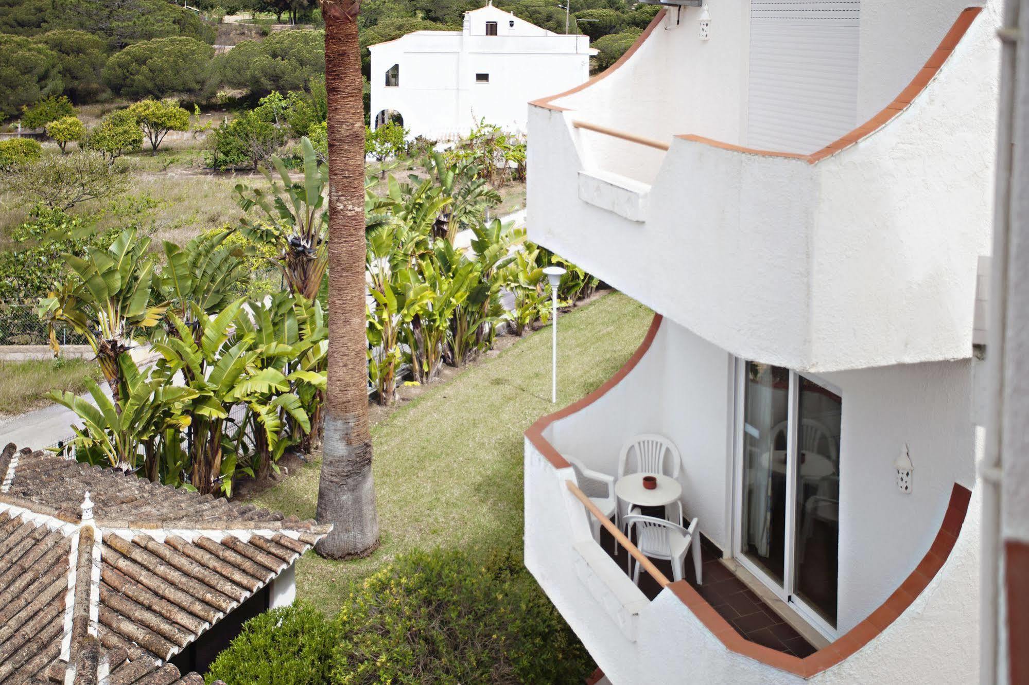Apartamentos Turisticos Gida By Umbral Quarteira Luaran gambar
